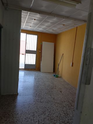 Alquiler local oficina finca privada