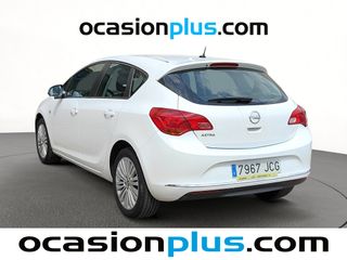 Opel Astra 1.6 Selective 85 kW (115 CV)