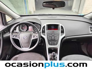 Opel Astra 1.6 Selective 85 kW (115 CV)