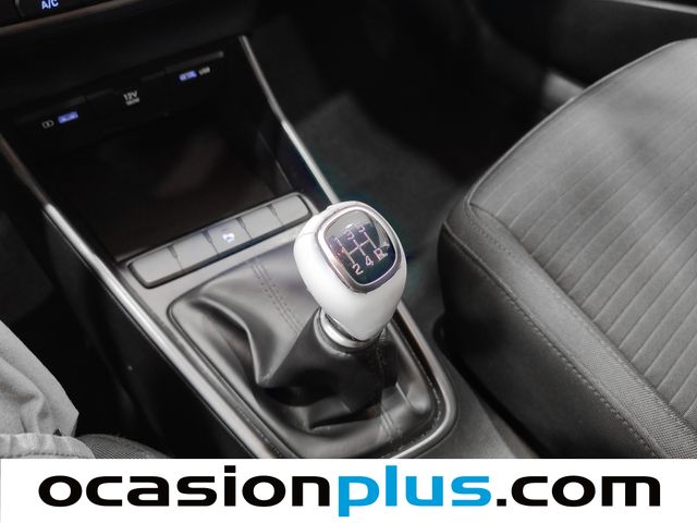 Hyundai i20 1.2 MPI SLX 62 kW (84 CV)