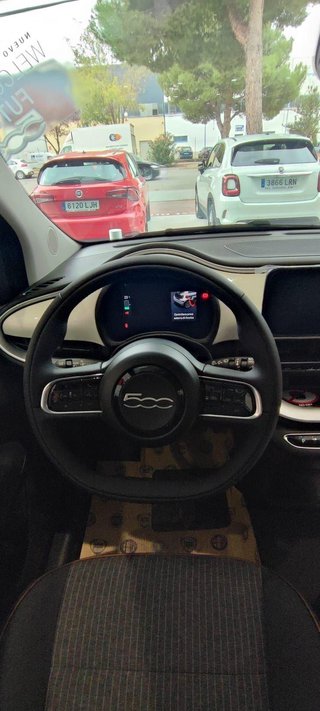 Fiat 500e 320km 85kW (118CV) Red