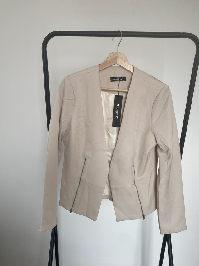 Blazer AllegraK beige talla S A ESTRENAR