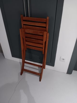 Silla de madera de teca