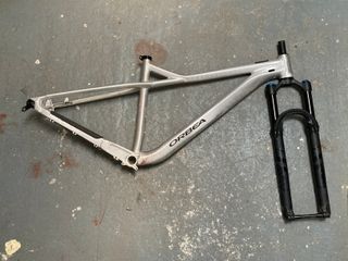 Cuadro Orbea Laufey 2023 M + Horquilla Fox 34
