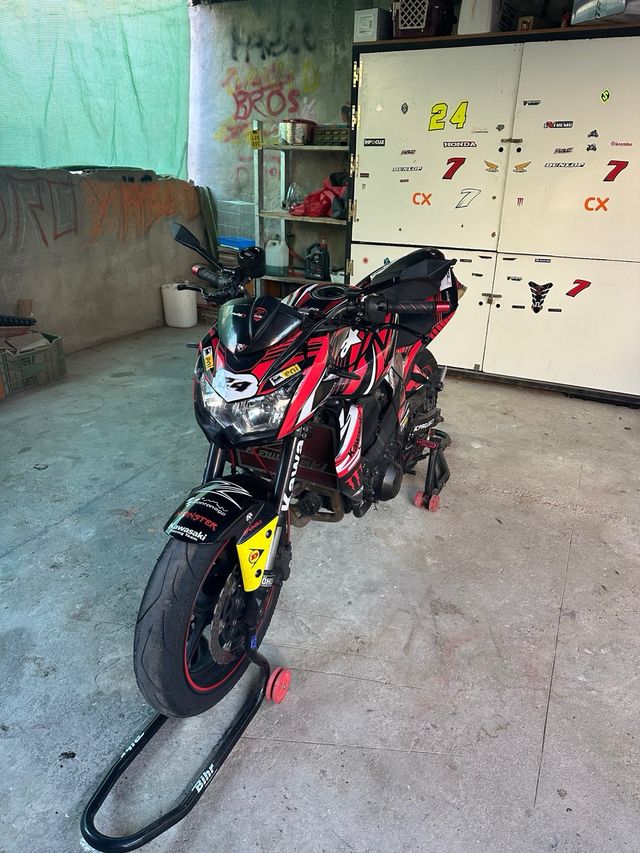 Kawasaki Z750