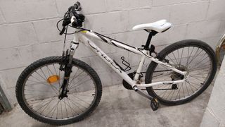 Bicicleta montaña blanca