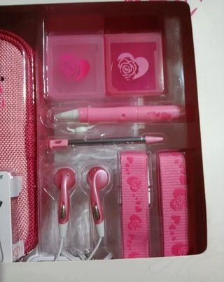 NUEVO. Kit Funda+Accesorios My Pink Heart 3DS 