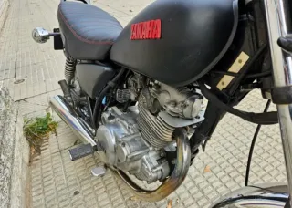 Yamaha SR 250cc Customizada.