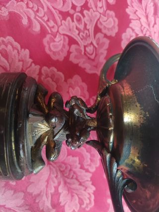 Soprammobile antico in bronzo
