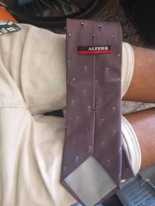 Corbata Gris y Morada