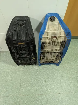 Asiento Suzuki 125,de honda África twin 04 y 07