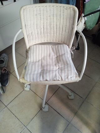 Silla escritorio mimbre blanco