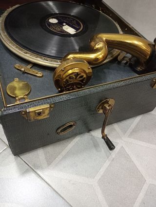 Gramófono Columbia antiguo