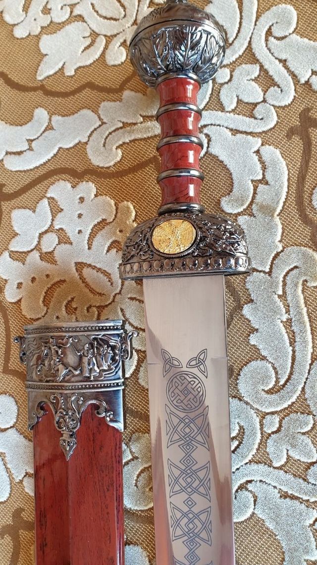 # Espada Romana Gladius