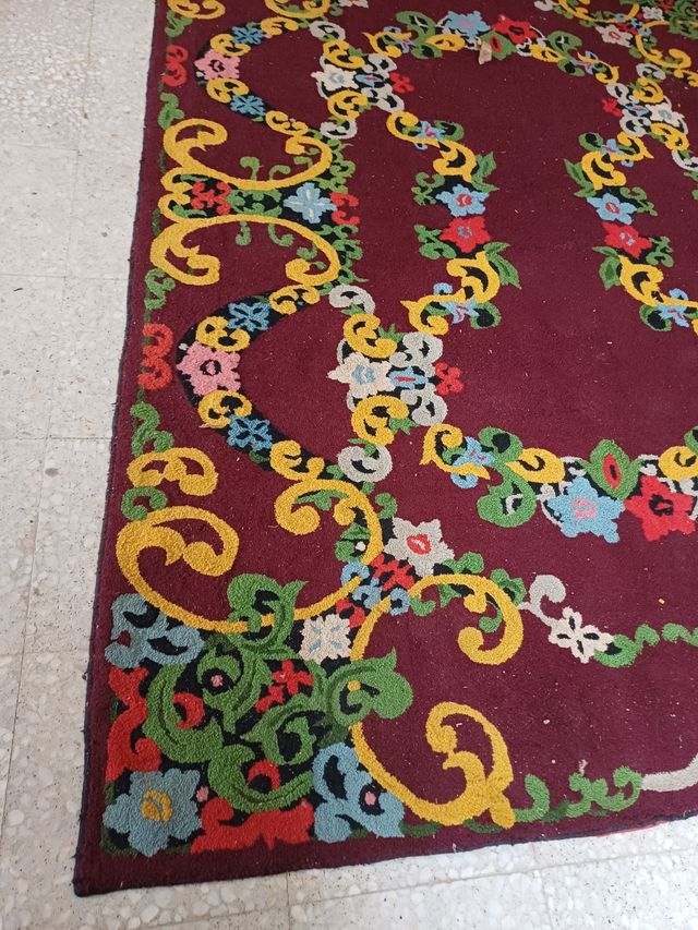 Alfombra antigua estilo vintage