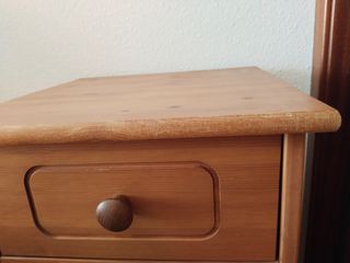 2 Mesillas de noche madera maciza de pino. 69 x 39