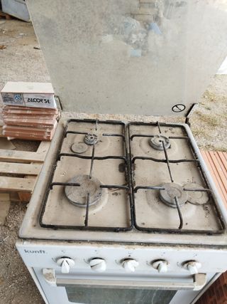 Horno Kunft con 4 fogones