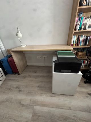 Mesa escritorio Skat blanco y roble 139x93x75cm