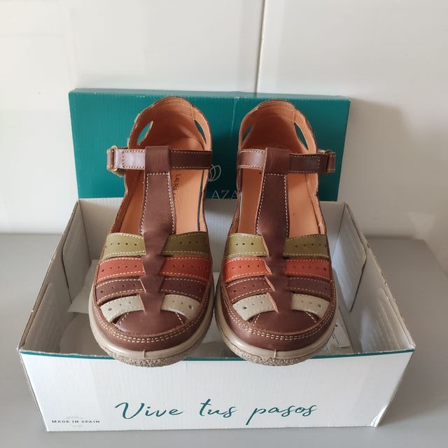 Sandalias de piel para mujer
