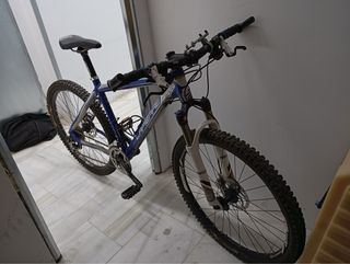 Bicicleta montaña azul lapierre