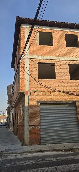 Edificio en venta en Trobajo del Camino en San Andrés del Rabanedo
