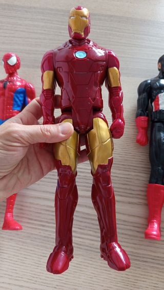 3 Muñecos Marvel: Spiderman, Iron Man, Capitán Amé