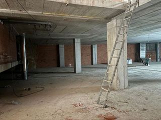 Local comercial en alquiler en Areal – Zona Centro en Vigo