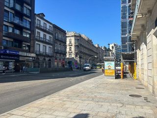 Local comercial en alquiler en Areal – Zona Centro en Vigo