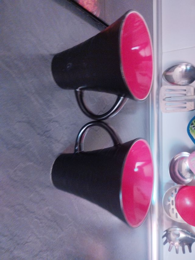 2 Tazas desayuno - Negro/Rojo