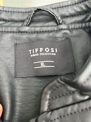 Cazadora cuero negra mujer