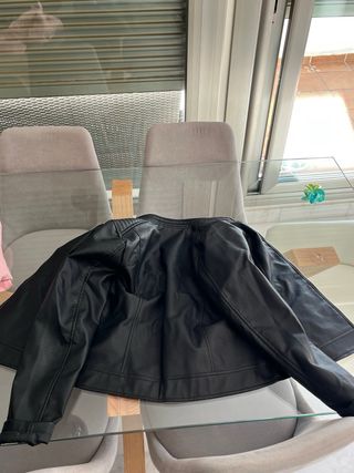 Cazadora cuero negra mujer