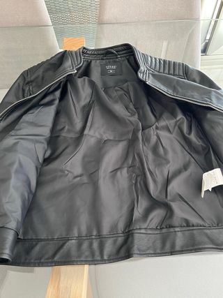 Cazadora cuero negra mujer