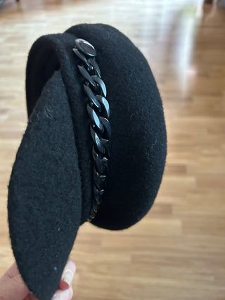 Gorra negra lana - cadena