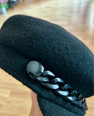 Gorra negra lana - cadena