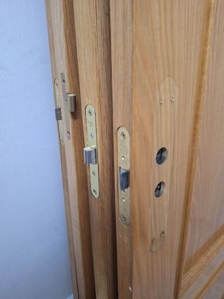 8 Puertas macizas de madera 72cm.
