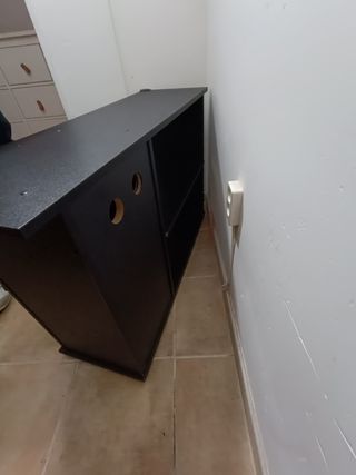 Mueble recibidor negro