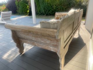 Cama balinesa de madera
