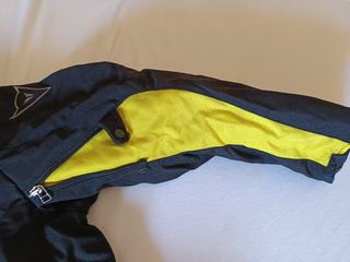 Chaqueta moto Dainese negra-amarilla