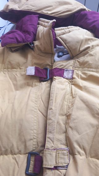 Chaqueta plumas amarilla años 90.
