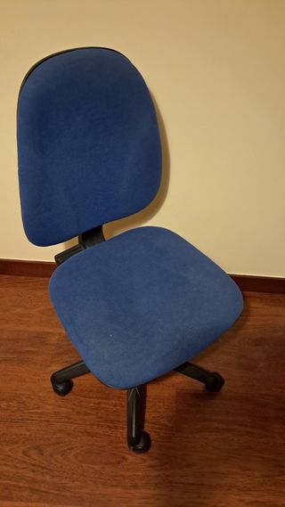 Silla escritorio azul tela