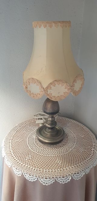LÁMPARA DE MESA