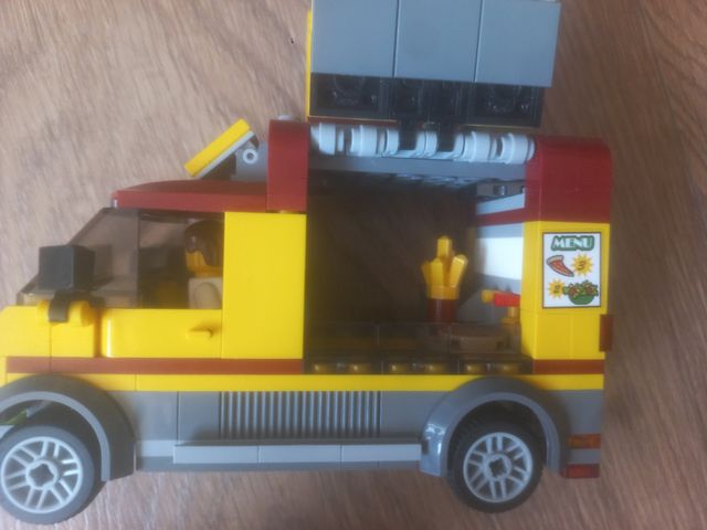 Lego City Pizza Van 60150
