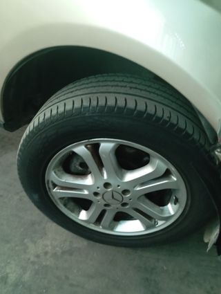 Llantas Mercedes ML - 4 unidad