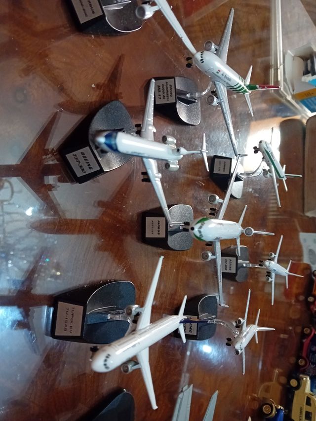 Aviones miniatura antiguos