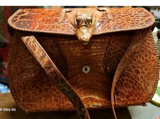 Bolso de Señora.auténtica pièl de caimán. vintage