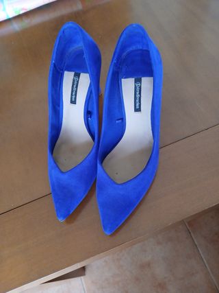 Stilettos Stradivarius azules