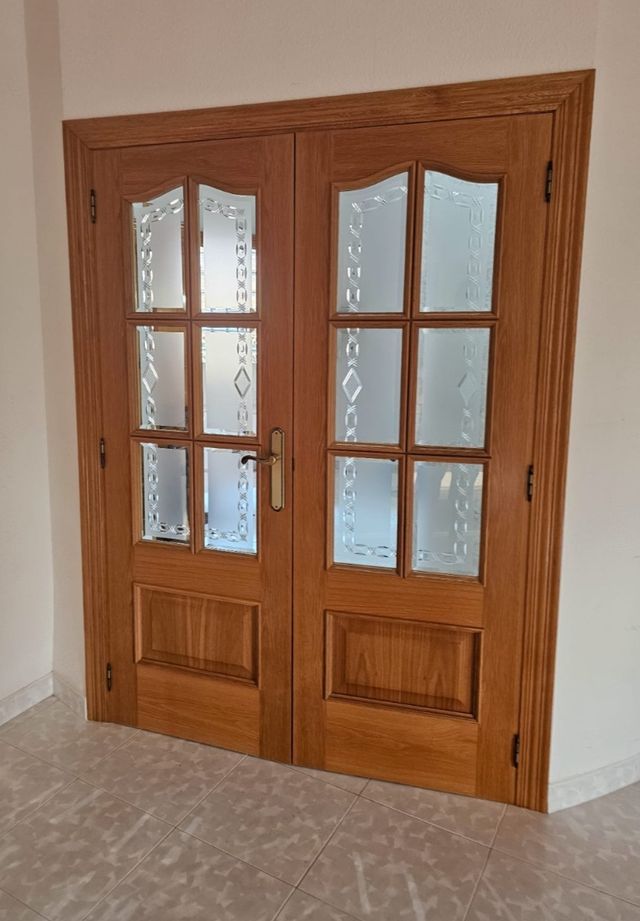 Puerta interior madera