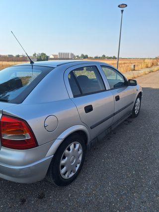 Opel Astra 2002