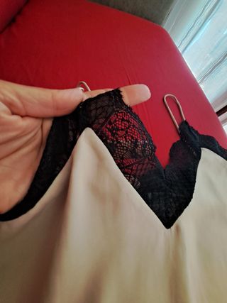 Top Stradivarius beige e nero