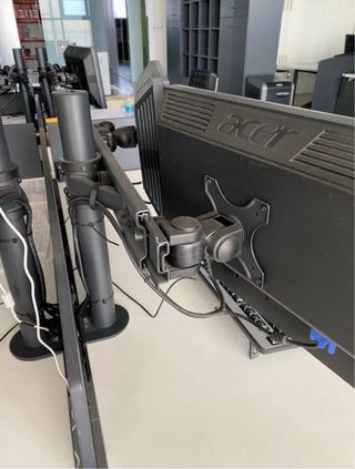 Soporte doble monitor Newstar FPMAD700D